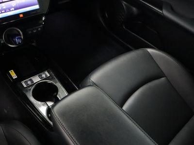 2020 Toyota Prius Prime FWD — photo 17 view