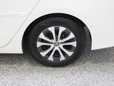 2020 Toyota Prius Prime FWD — photo 10 view