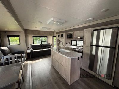 2023 Coachmen Catalina Legacy - Photo 4