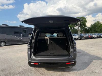 2026 Jeep Grand Wagoneer — photo 39 view