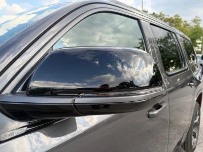2026 Jeep Grand Wagoneer — photo 10 view