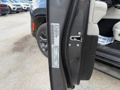 2026 Jeep Grand Wagoneer — photo 15 view