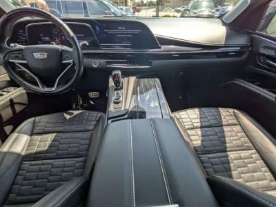 2024 Cadillac Escalade ESV — photo 13 view