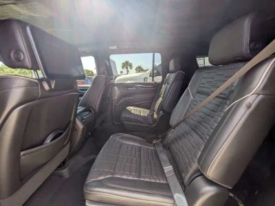 2024 Cadillac Escalade ESV — photo 14 view