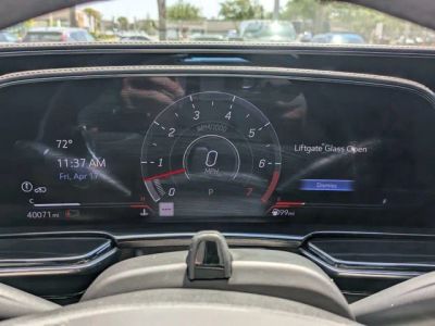2024 Cadillac Escalade ESV — photo 21 view