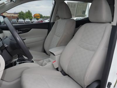 2020 Nissan Rogue Sport - Photo 30