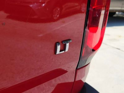 2019 Chevrolet Colorado — photo 8 view