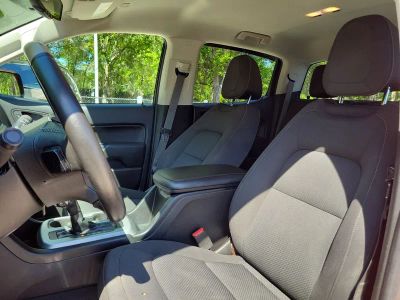 2019 Chevrolet Colorado — photo 18 view