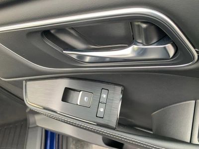 2025 Nissan Rogue Platinum - Photo 16