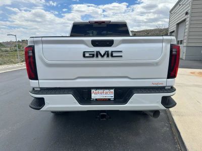2025 GMC Sierra — detail view