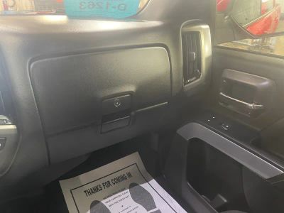 2018 Chevrolet Silverado 1500 — photo 12 view