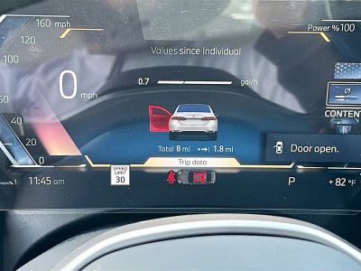 2026 BMW 5 Series — photo 8 view