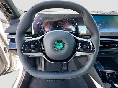 2026 BMW 5 Series — photo 7 view