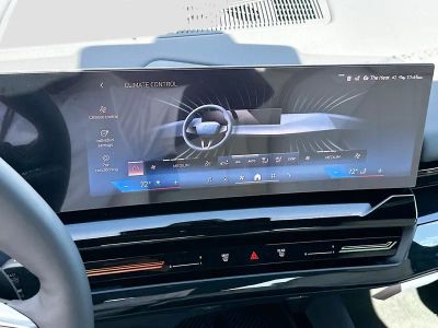 2026 BMW 5 Series — photo 12 view
