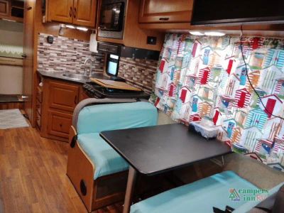 2016 Thor Motor Coach Majestic - Photo 36