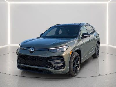 2026 Volkswagen Tiguan — side profile view