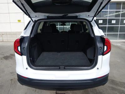 2024 GMC Terrain — photo 11 view