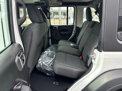 2026 Jeep Wrangler — photo 28 view