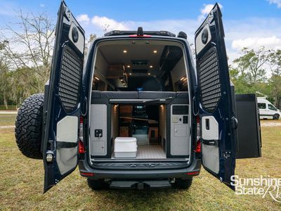 2026 OUTSIDE VAN - Photo 14