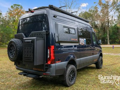 2026 OUTSIDE VAN - Photo 6