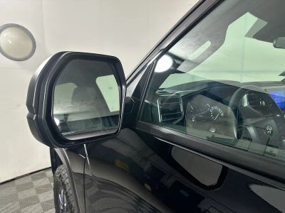 2025 Toyota Tundra 4WD — photo 10 view