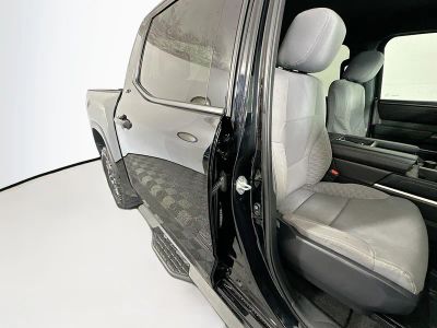 2025 Toyota Tundra 4WD — photo 28 view