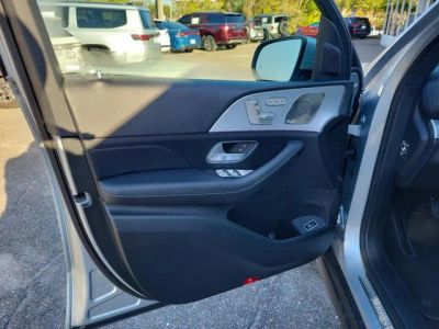 2025 Mercedes-Benz GLS — photo 12 view