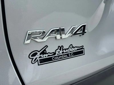 2025 Toyota RAV4 - Photo 13