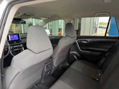 2025 Toyota RAV4 - Photo 20