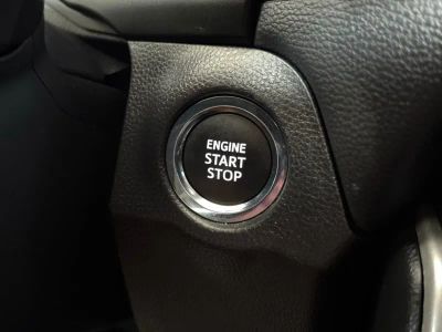2025 Toyota RAV4 - Photo 33