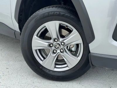 2025 Toyota RAV4 - Photo 6