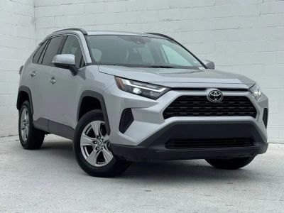 2025 Toyota RAV4 - Photo 2