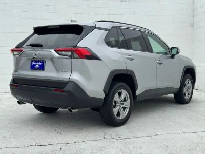 2025 Toyota RAV4 - Photo 12
