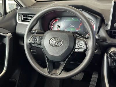 2025 Toyota RAV4 - Photo 22