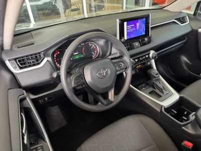2025 Toyota RAV4 - Photo 3