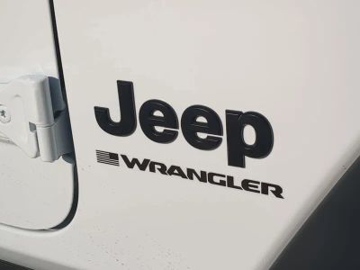 2026 Jeep Wrangler — photo 12 view