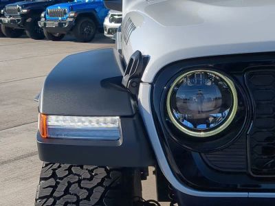 2026 Jeep Wrangler — photo 10 view