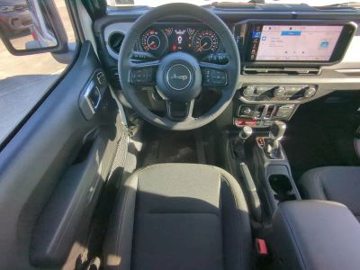 2026 Jeep Wrangler — photo 17 view