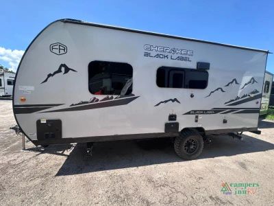 2024 Cherokee Cherokee Wolf Pup Black Label — rear three-quarter view