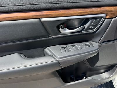 2017 Honda CR-V — photo 18 view