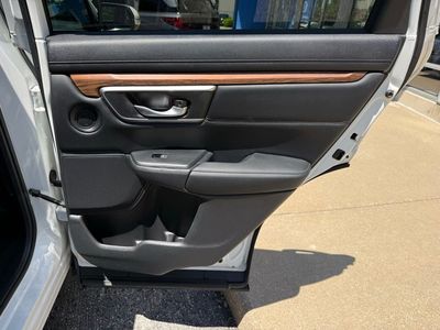 2017 Honda CR-V — photo 40 view