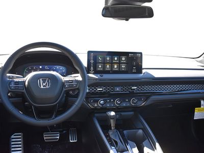 2026 Honda Accord Hybrid - Photo 14