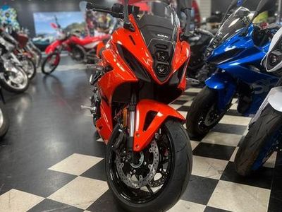 2026 Suzuki GSX-8R - Photo 5