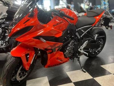 2026 Suzuki GSX-8R - Photo 3