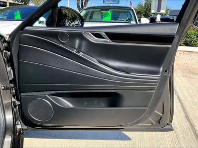 2025 Genesis G80 - Photo 23