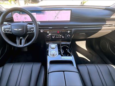 2025 Genesis G80 - Photo 3