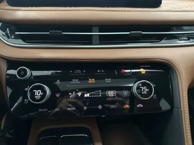2025 INFINITI QX60 - Photo 18