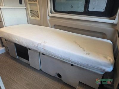 2022 Thor Motor Coach Rize — photo 9 view