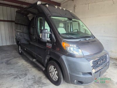 2022 Thor Motor Coach Rize in Ceramic Grey — front three-quarter view