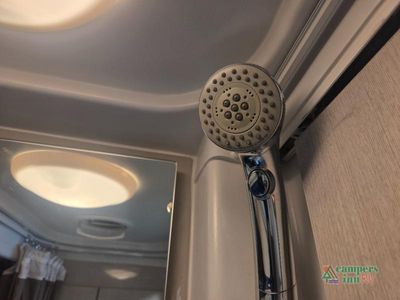 2022 Thor Motor Coach Rize — photo 33 view
